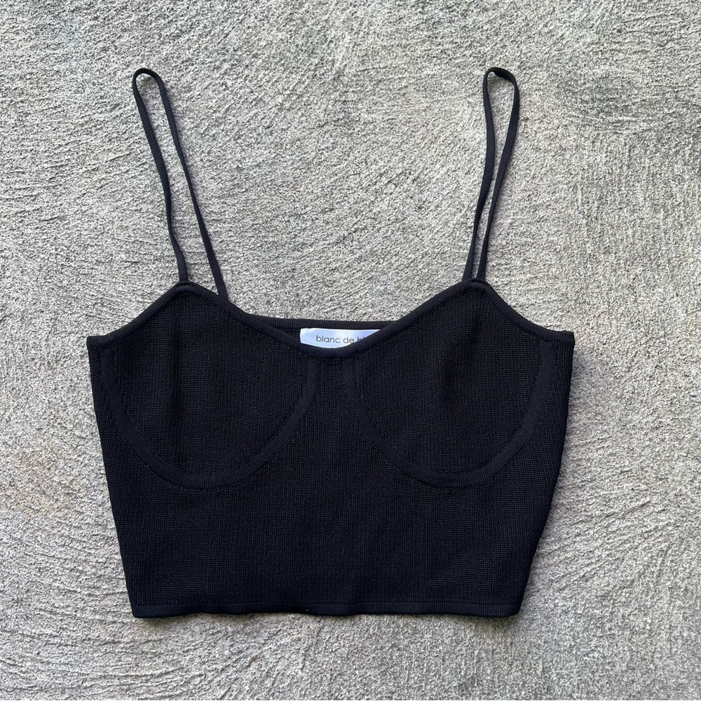 blanc de blanc ribbed black crop tank top medium
